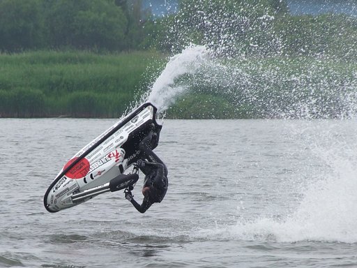 おっー！見事な宙返り！