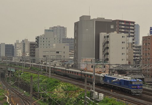 EF510牽引の寝台特急カシオペア