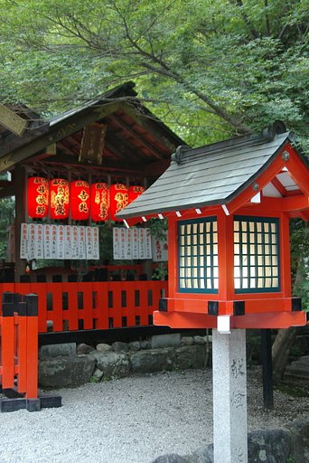 朱の基調で