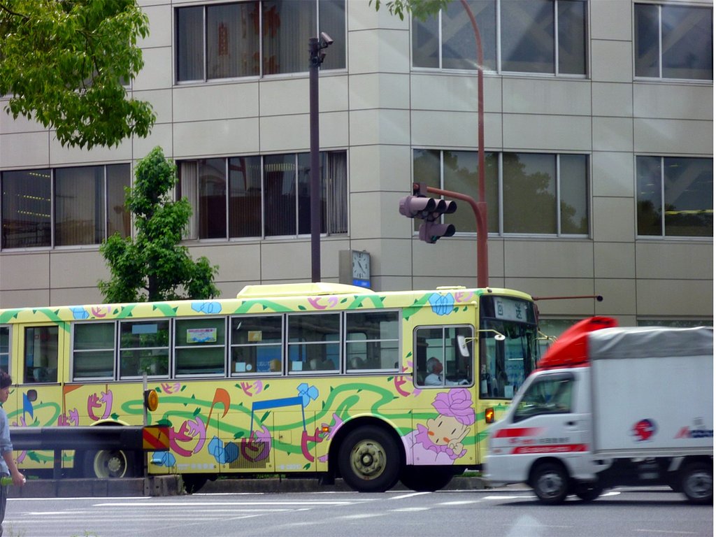 ラッピングバス