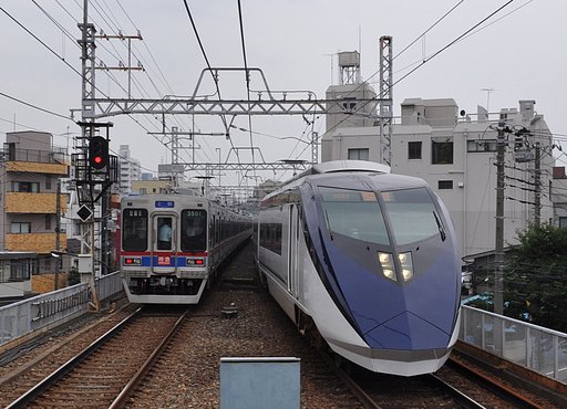 新型スカイライナー試運転風景