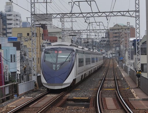 新型スカイライナー試運転風景