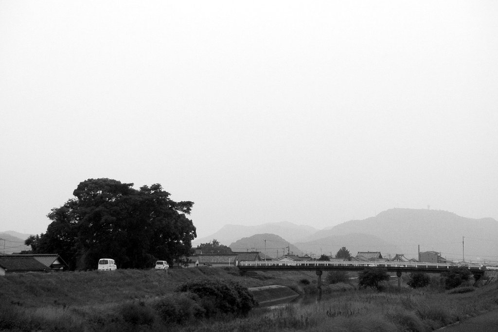 梅雨空