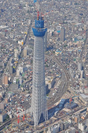 東京スカイツリー　３９８ｍ