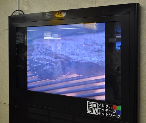 顔認識機能を搭載した電子広告装置