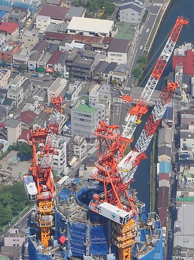 東京スカイツリーのクレーン