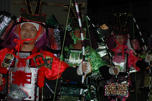 仮装盆踊り
