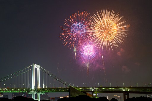 虹橋と花火