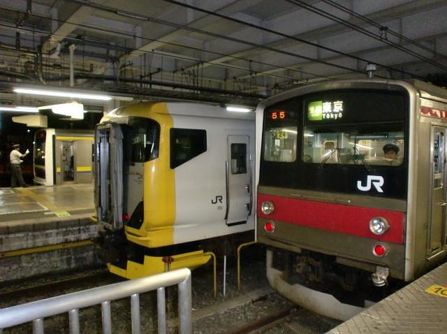 夜の蘇我駅
