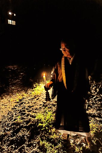 【燃】　燃えるロウソク