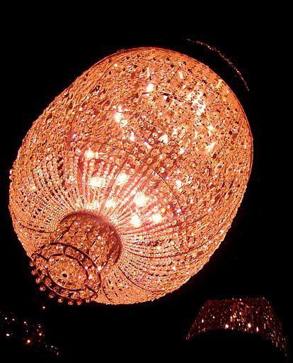 エレベータのシャンデリア