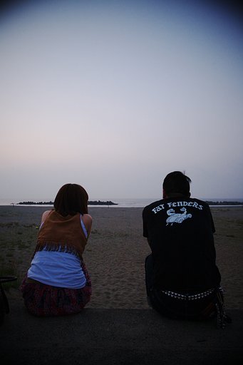 海を見つめて