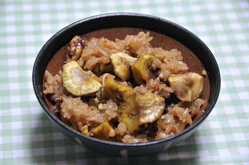 旬の味　栗ごはん