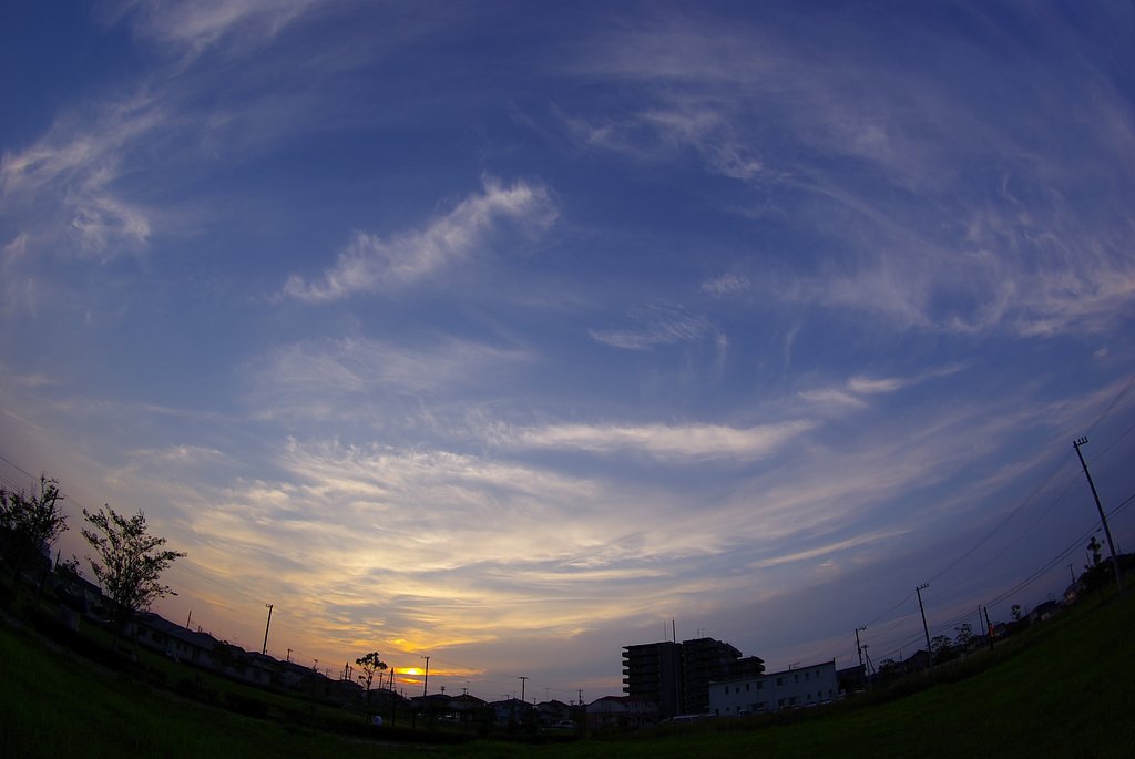 魚眼レンズで見た夕景