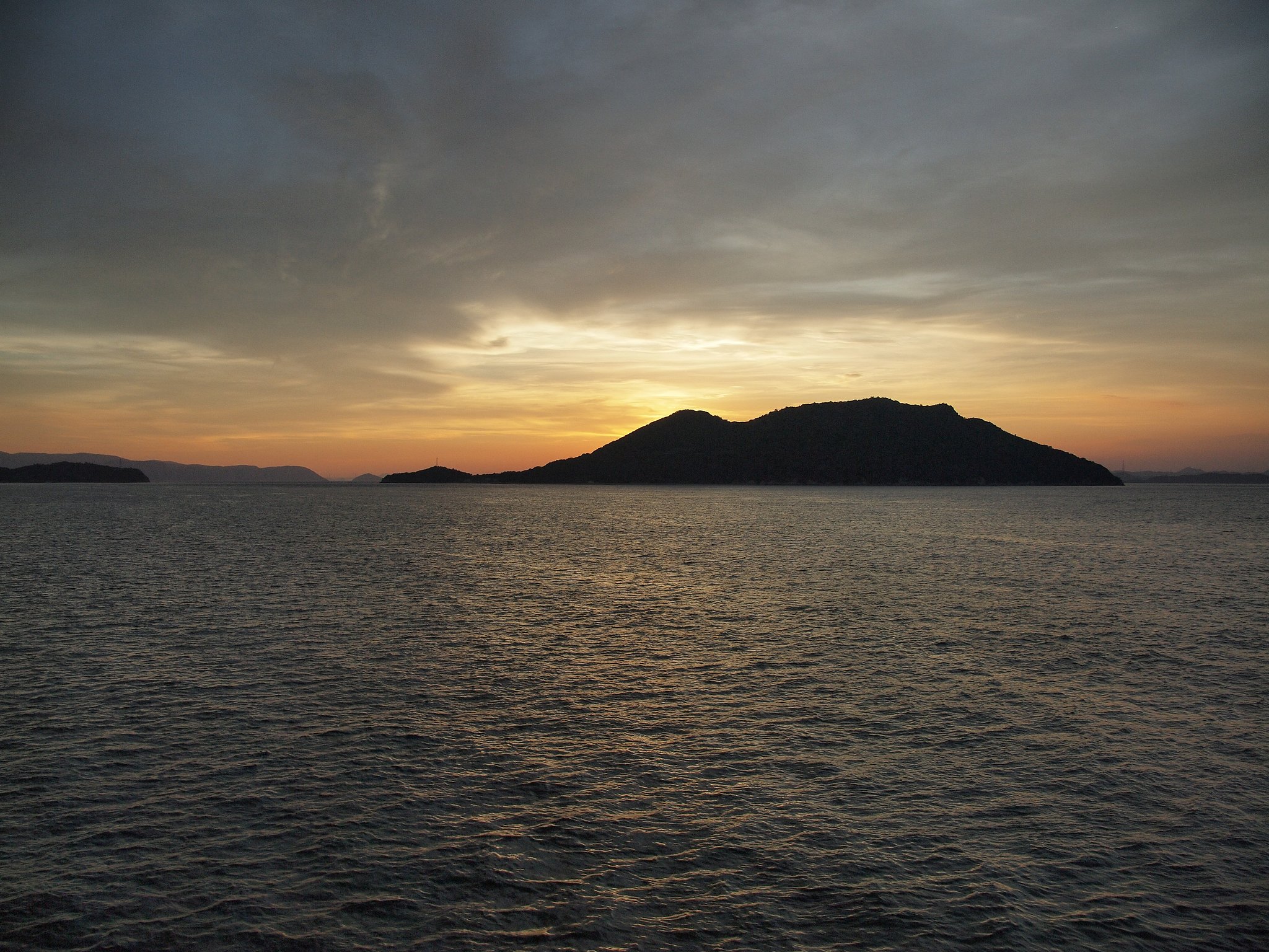 夕なずむ瀬戸内（明るめ）