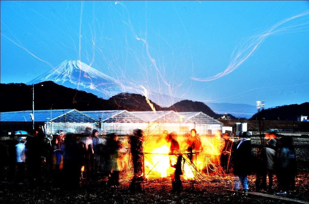 富士見守るどんど焼き
