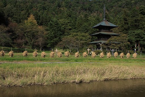 塔のある風景