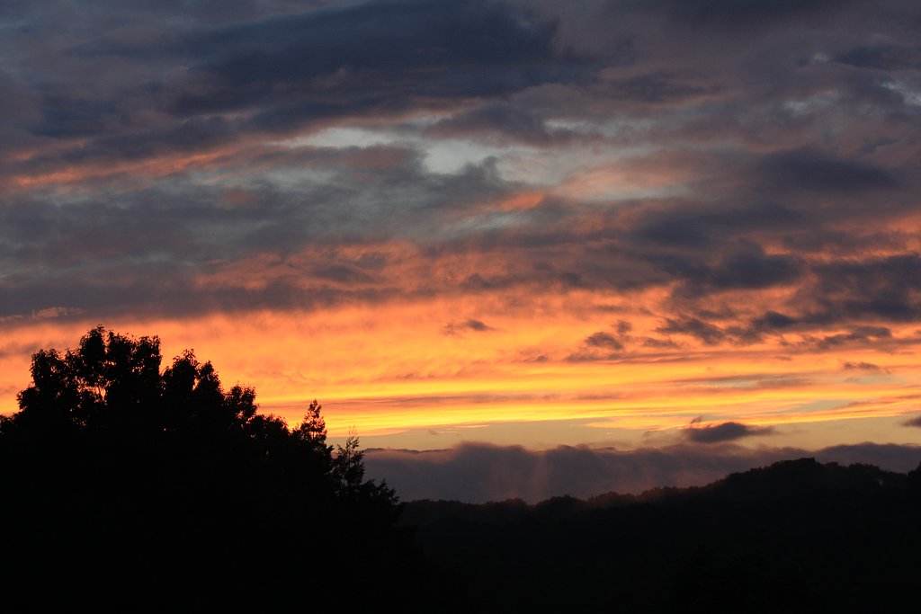 雨上がりの夕焼け