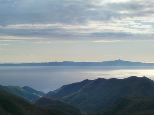 国後島（くなしり）