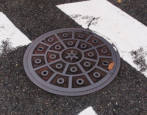 【金】 マンホール