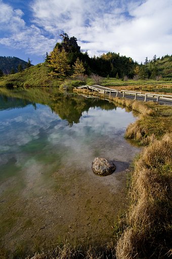 秋の弓池