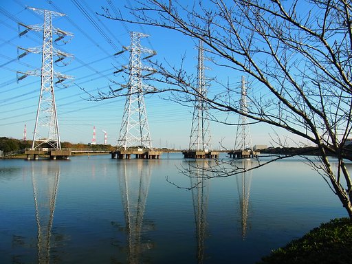 送電線に見える風景