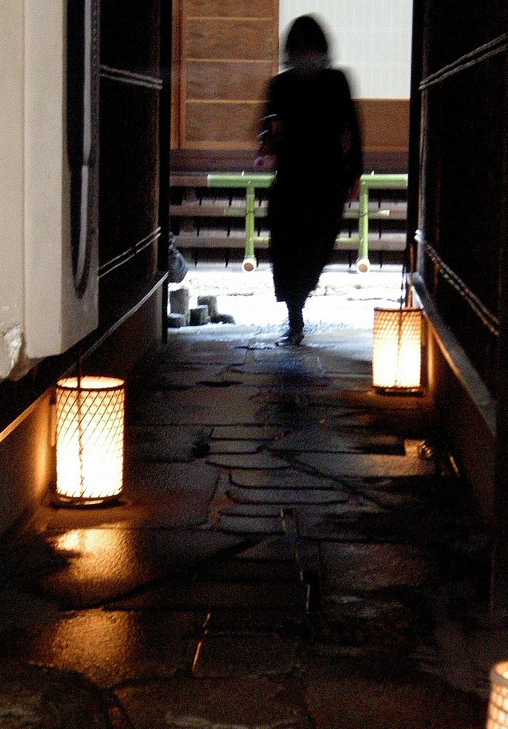 路地を抜けると