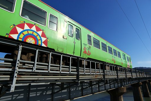 鳥取駅行きの派手な模様
