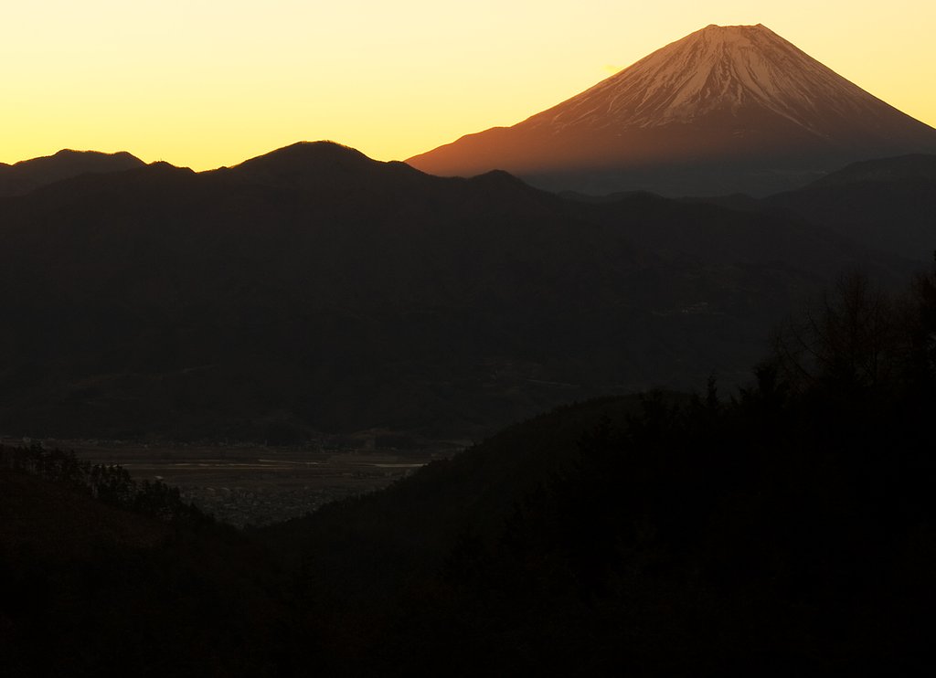 斜光の夜明け