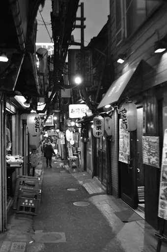 【モノクロ】思い出横丁