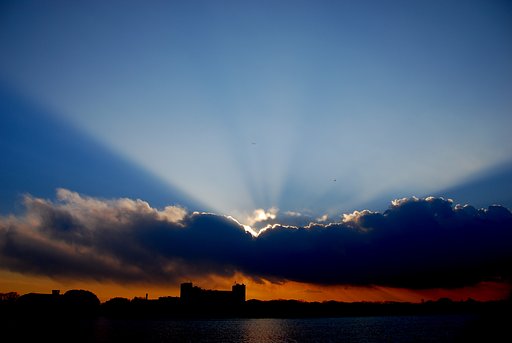 夕陽の光芒