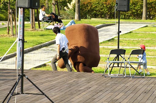【子】楽屋に向かうドーモくん