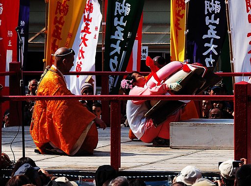 【この色　好き！】持ち上げ餅
