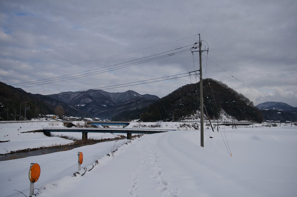 ガードレールまで有る積雪
