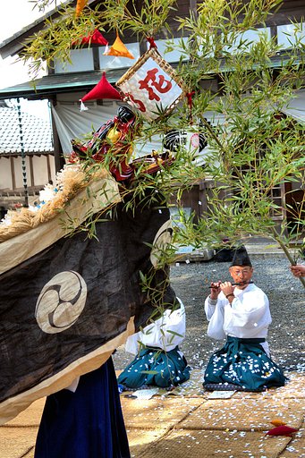 六把野獅子舞