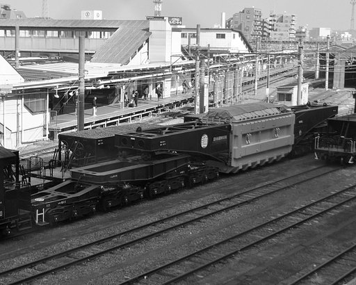 【モノクロ】変圧器輸送特大貨車