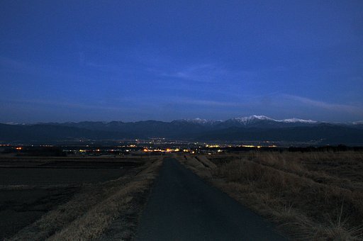 夕闇せまる南アルプス
