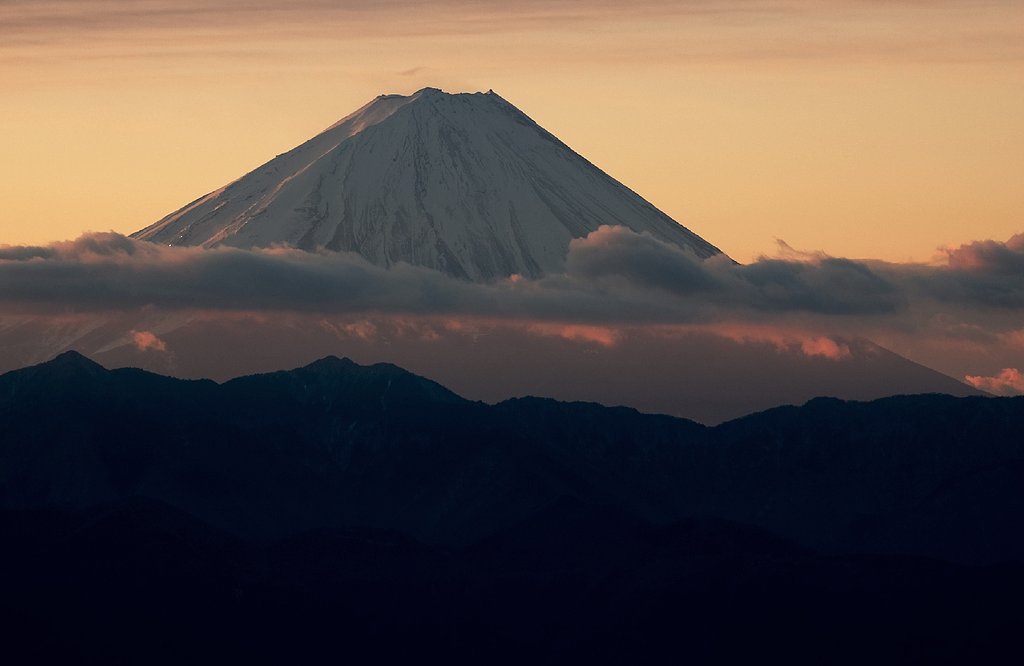 染まる朝