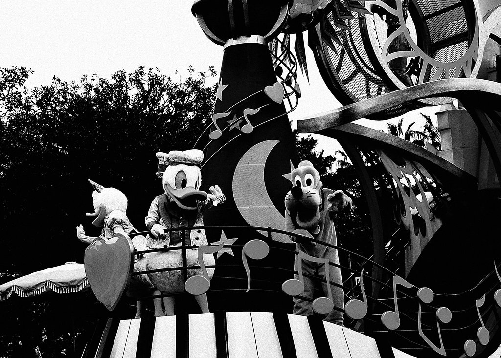 【モノクロ】ディズニーランド
