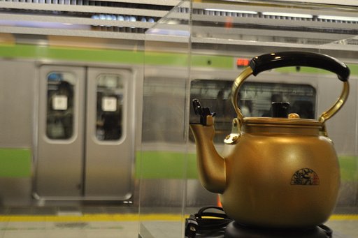 渋谷駅のやかん