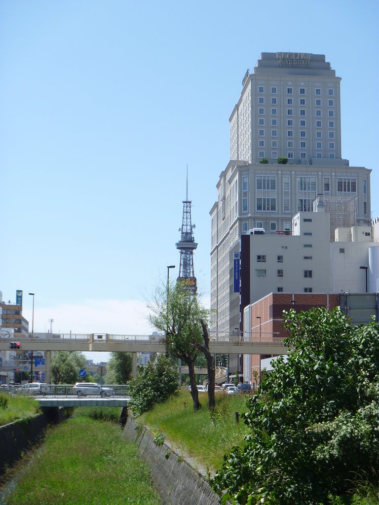 朝のテレビ塔