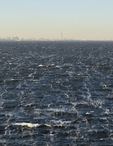 東京湾からの都心の遠景