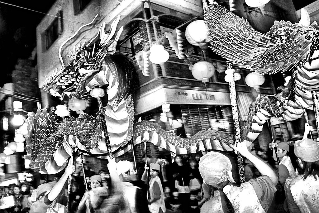 【モノクロ】龍踊り②