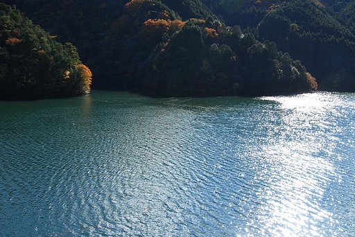 静かな湖畔の・・・♪