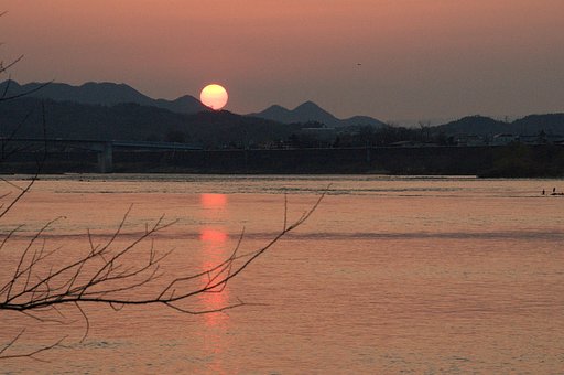 落日・木曽川