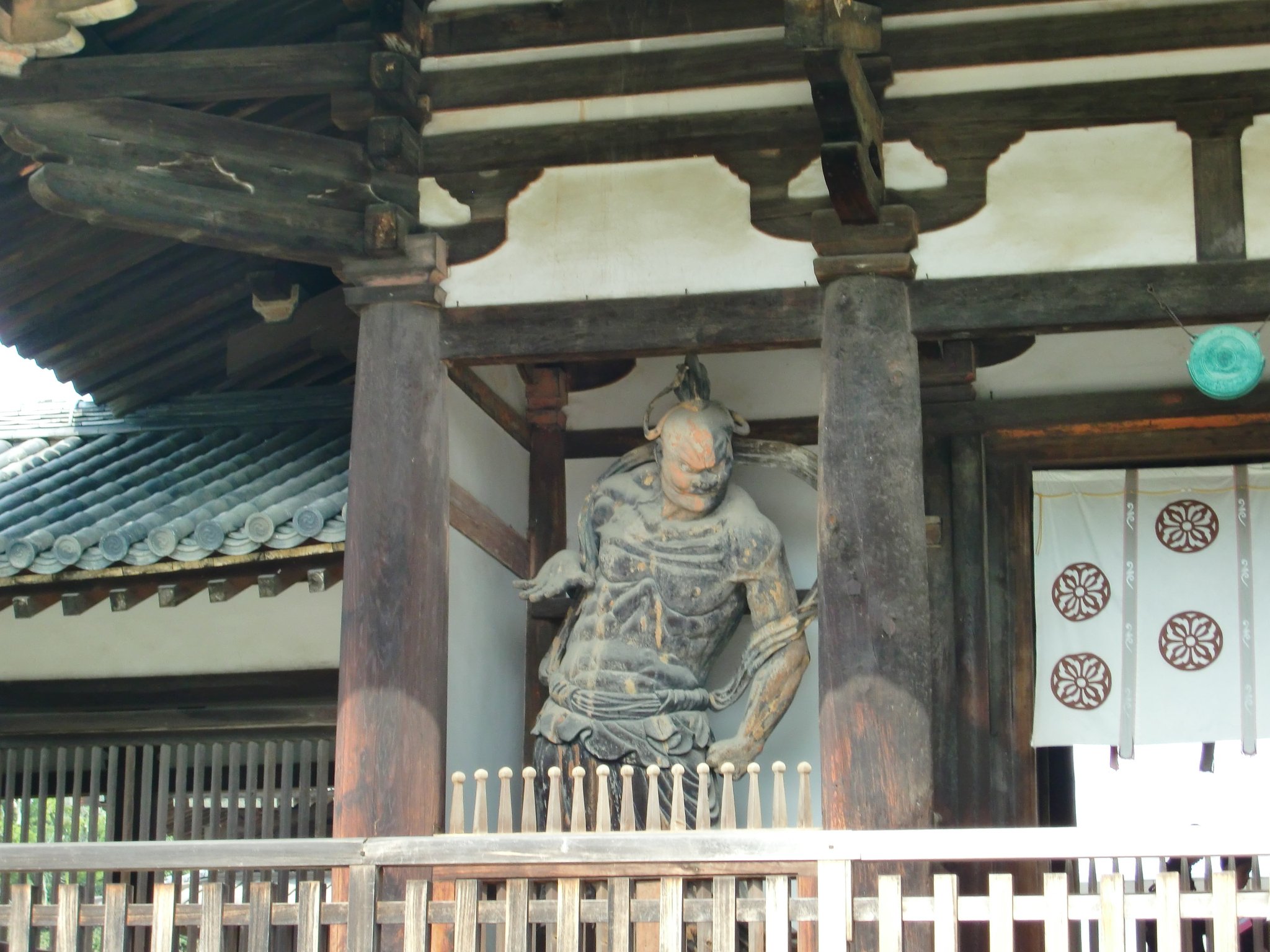 法隆寺の仁王様