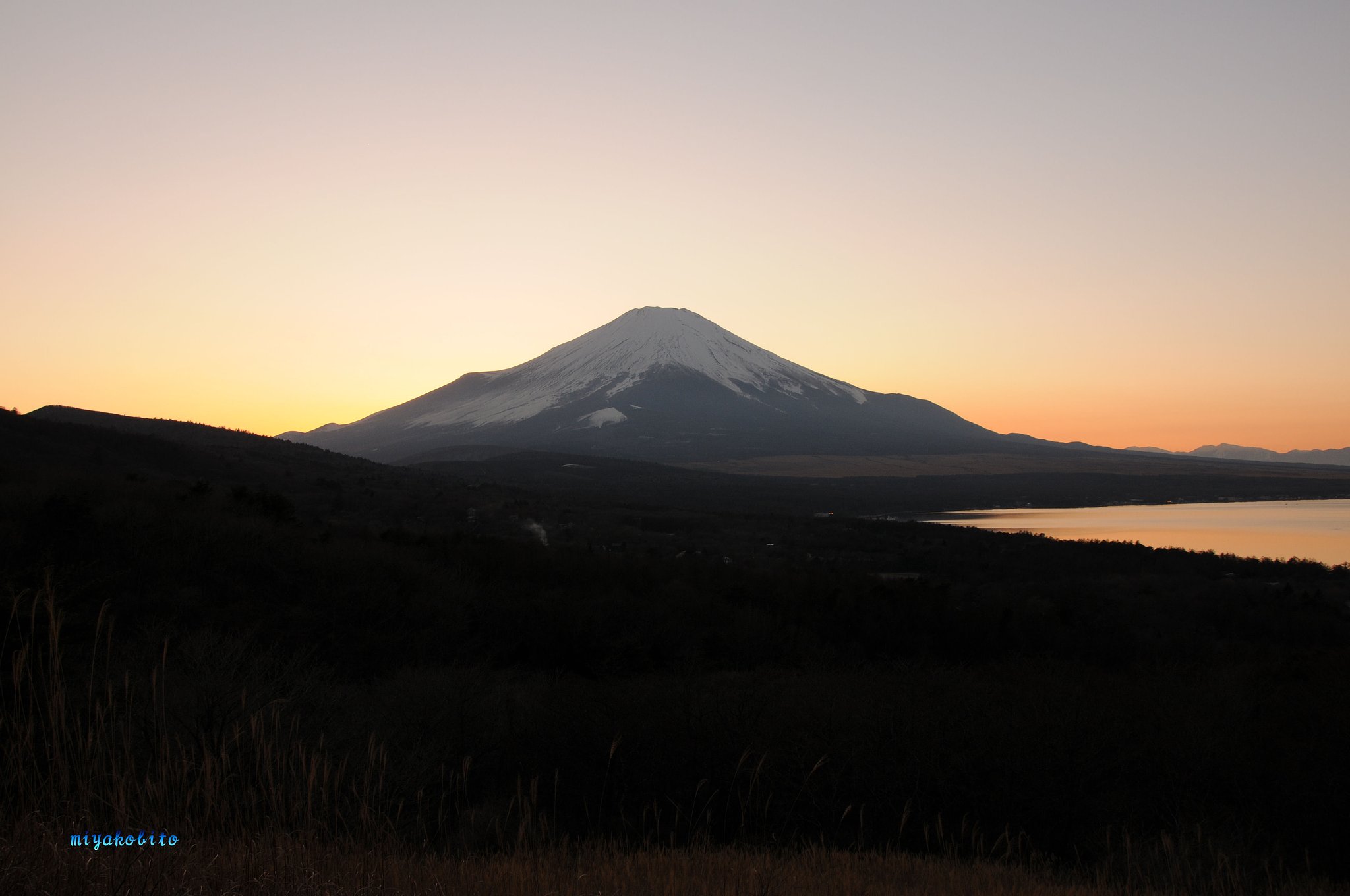 夕景の富士