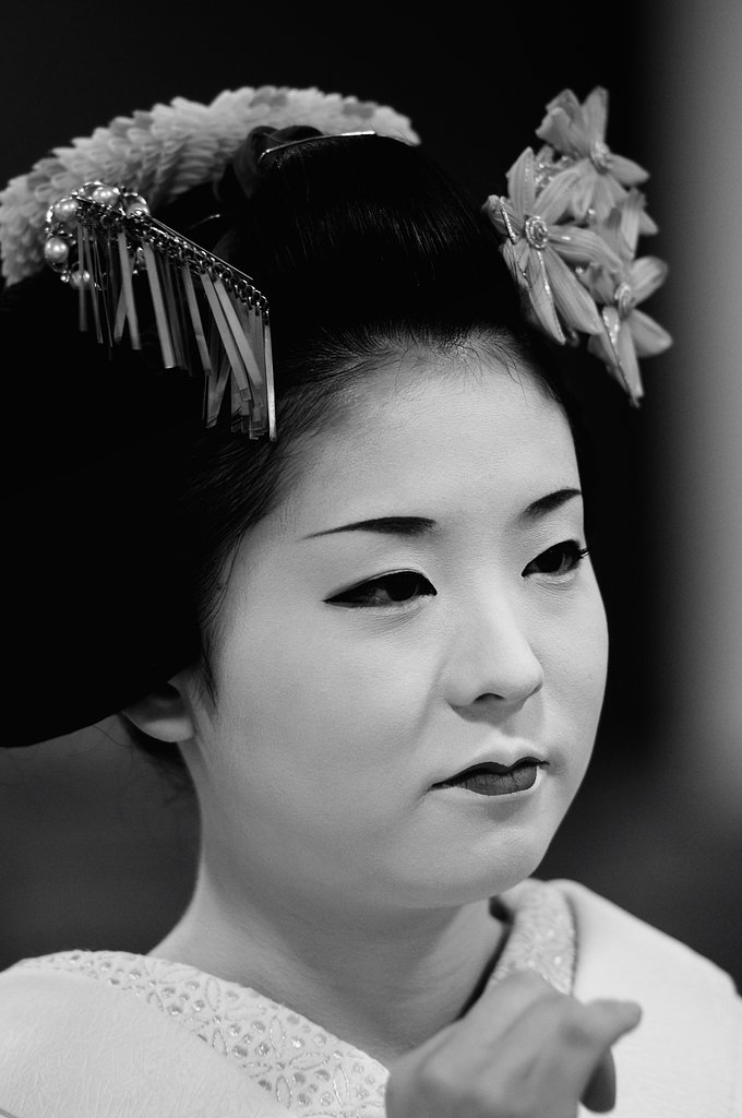 【質】　舞　妓