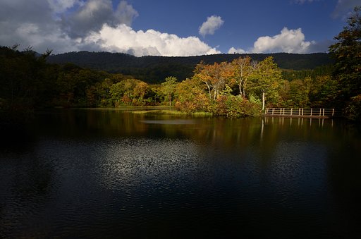 月山　地蔵池の秋