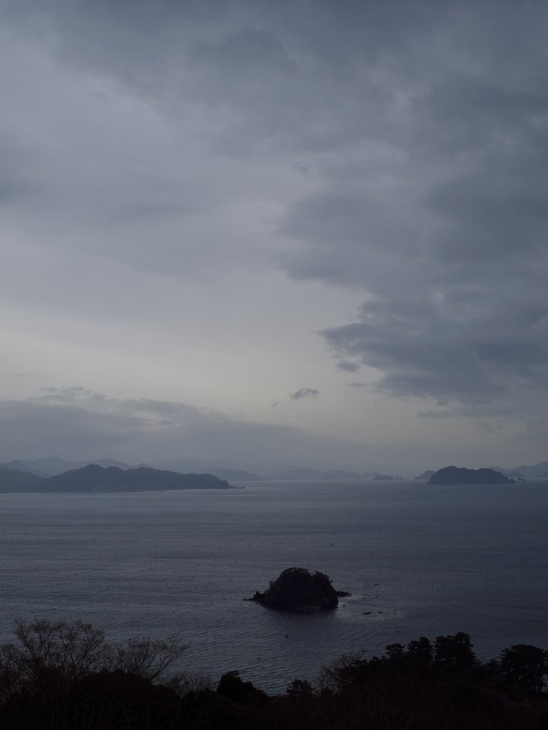 （この色好き)　海